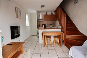 Picture of listing #296773329. Appartment for sale in Saint-Pierre-la-Mer