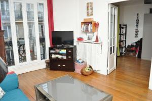 Picture of listing #296842464. Appartment for sale in Paris