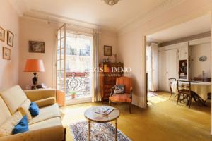 Picture of listing #298537277. Appartment for sale in Paris