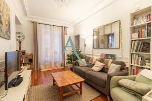 Picture of listing #303932736. Appartment for sale in Paris
