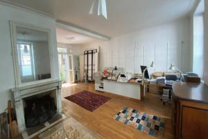 Picture of listing #305421072. Appartment for sale in Paris