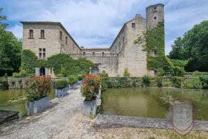 Picture of listing #306502172. Appartment for sale in Uzès