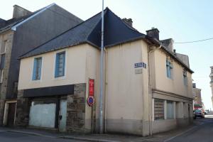Picture of listing #314803073. Building for sale in Carhaix-Plouguer