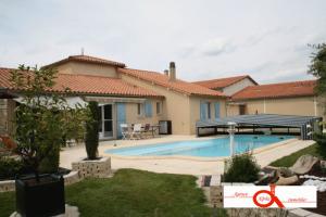 Picture of listing #318565995. House for sale in Châtillon-sur-Thouet