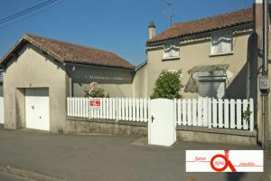 Picture of listing #318565998. House for sale in Viennay
