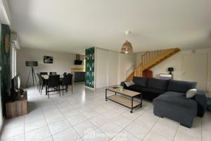 Picture of listing #318745990. Appartment for sale in Pouzauges