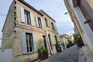 Picture of listing #318836654. Building for sale in Bordeaux
