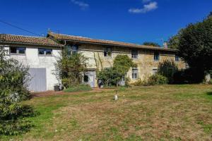 Picture of listing #319817939. House for sale in Sauzé-Vaussais