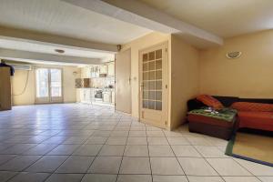 Thumbnail of property #320148841. Click for details