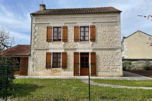 Picture of listing #320283286. Appartment for sale in Saint-Yrieix-sur-Charente