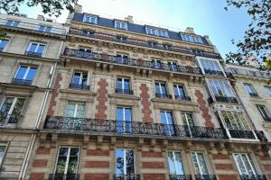 Picture of listing #320864560. Appartment for sale in Paris