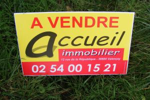 Picture of listing #320919697. Land for sale in Valençay