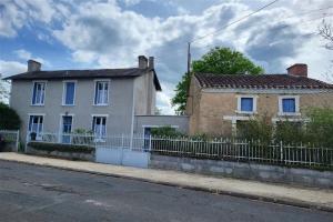 Picture of listing #321392318. House for sale in Lathus-Saint-Rémy