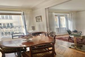 Picture of listing #321473191. Appartment for sale in Paris