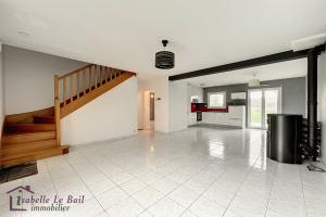Thumbnail of property #321484452. Click for details