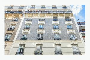 Picture of listing #321563953. Appartment for sale in Paris