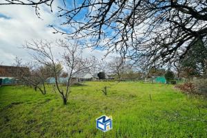 Picture of listing #321568071. Land for sale in Truyes