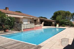 Picture of listing #321879567. House for sale in Avignon