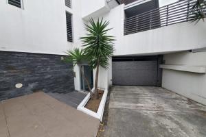 Thumbnail of property #322178667. Click for details
