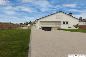 Picture of listing #322258425. House for sale in Bourg-Achard