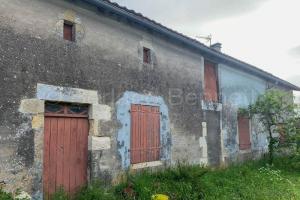Picture of listing #322362404. House for sale in Sauzé-Vaussais