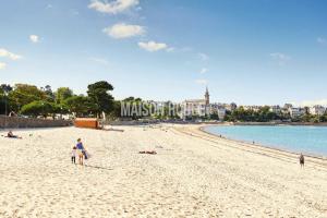 Picture of listing #322541423. Appartment for sale in Dinard