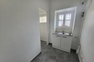 Thumbnail of property #322821349. Click for details