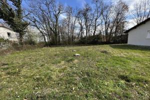 Picture of listing #322913190. Land for sale in Bruguières