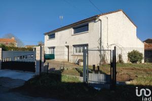 Picture of listing #323038707. House for sale in Bazoges-en-Pareds