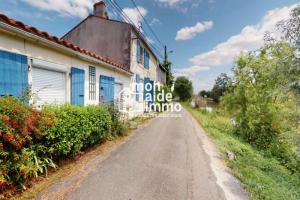 Picture of listing #323080754. House for sale in Maillé