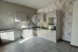 Thumbnail of property #323167027. Click for details