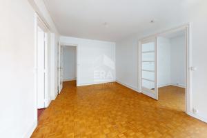 Picture of listing #323259833. Appartment for sale in Paris
