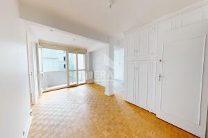 Picture of listing #323259841. Appartment for sale in Paris