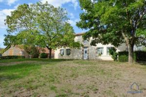 Picture of listing #323279807. House for sale in Mouilleron-Saint-Germain