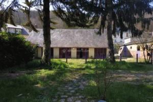 Picture of listing #323283921. House for sale in La Chartre-sur-le-Loir