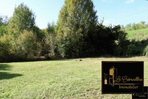 Picture of listing #323293355. Land for sale in Dourdan