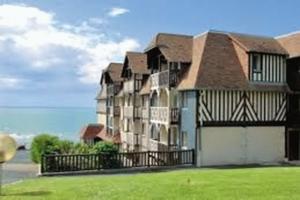 Picture of listing #323312094. Appartment for sale in Trouville-sur-Mer