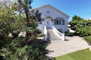 Picture of listing #323395577. House for sale in Toulon