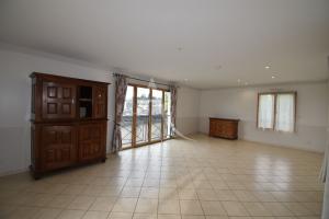 Thumbnail of property #323429455. Click for details