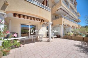 Picture of listing #323489229. Appartment for sale in Saint-Raphaël