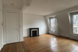 Picture of listing #323631235. Appartment for sale in Paris