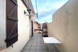 Picture of listing #323820401. Appartment for sale in Marseille