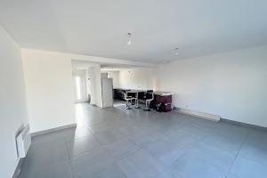 Picture of listing #323821773. Appartment for sale in Vaulx-en-Velin