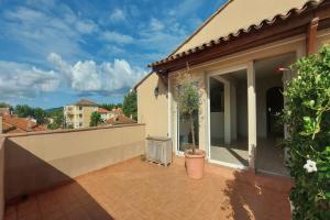 Picture of listing #323823754. Appartment for sale in Fréjus