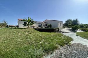 Thumbnail of property #323849788. Click for details
