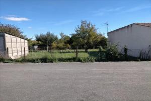 Picture of listing #323958998. Land for sale in Tonnay-Charente