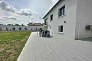 Picture of listing #324046199. House for sale in Uzès