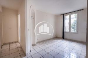 Picture of listing #324156110. Appartment for sale in Paris