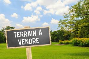 Picture of listing #324170332. Land for sale in Le Pontet