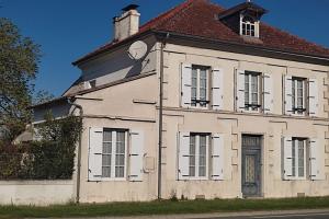 Picture of listing #324190944. House for sale in Saint-Genis-de-Saintonge